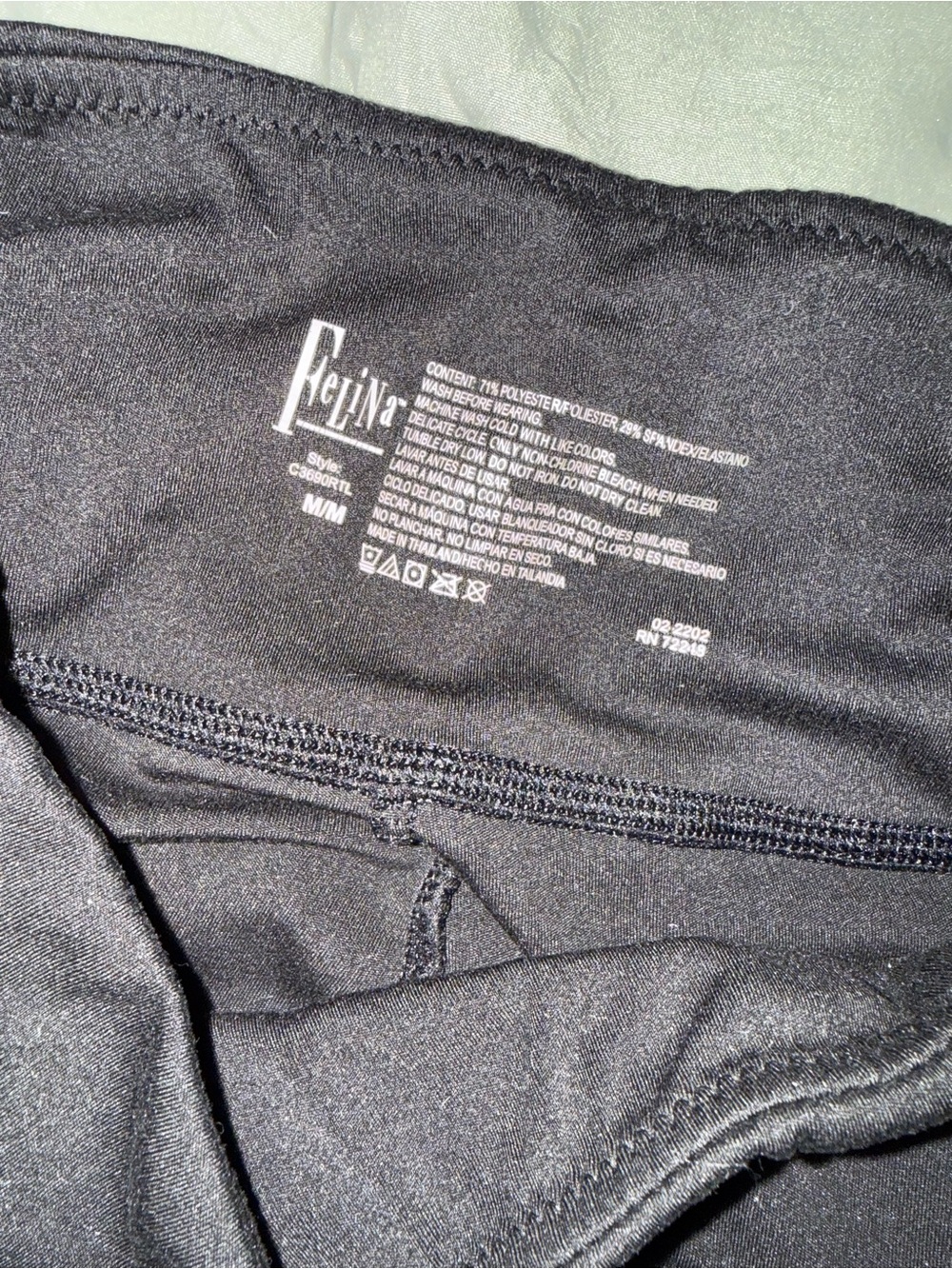 6 pairs womenβs leggings black Felina size Medium